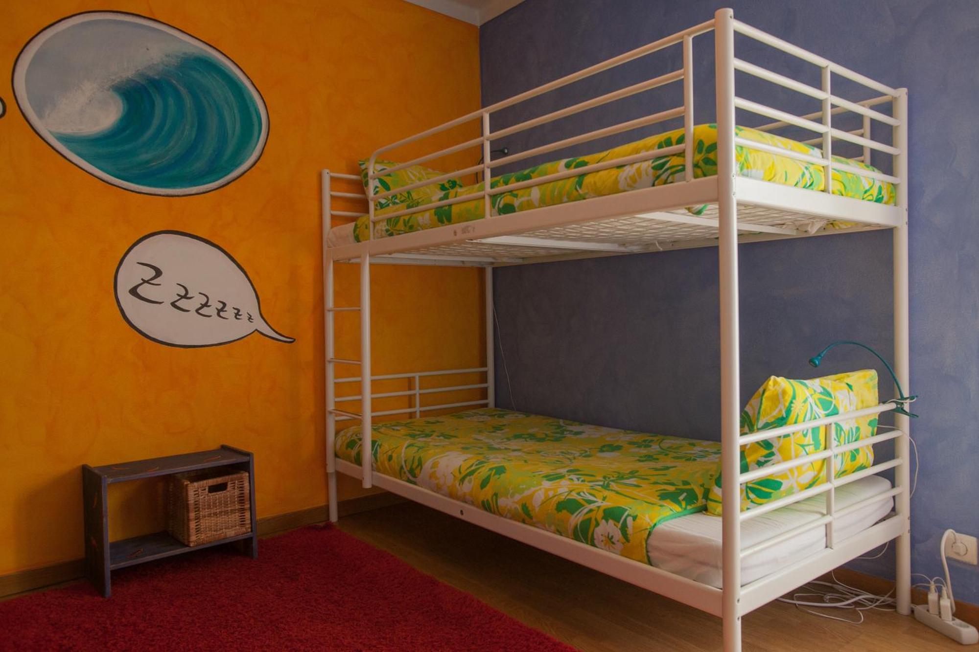 Ericeira Surf Camp Pansiyon Oda fotoğraf